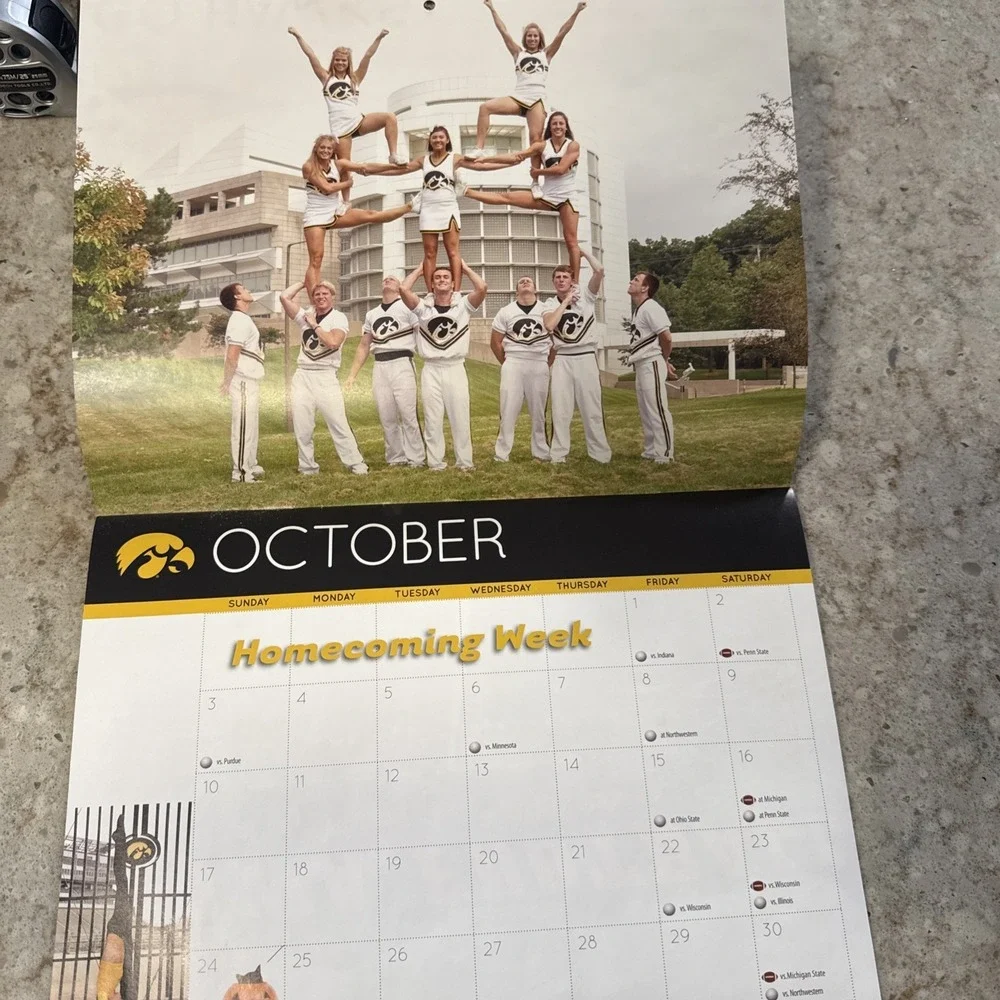University Of Iowa SPIRIT SQUADS 2010-2011 Cheerleading Herkey Dance Team‎